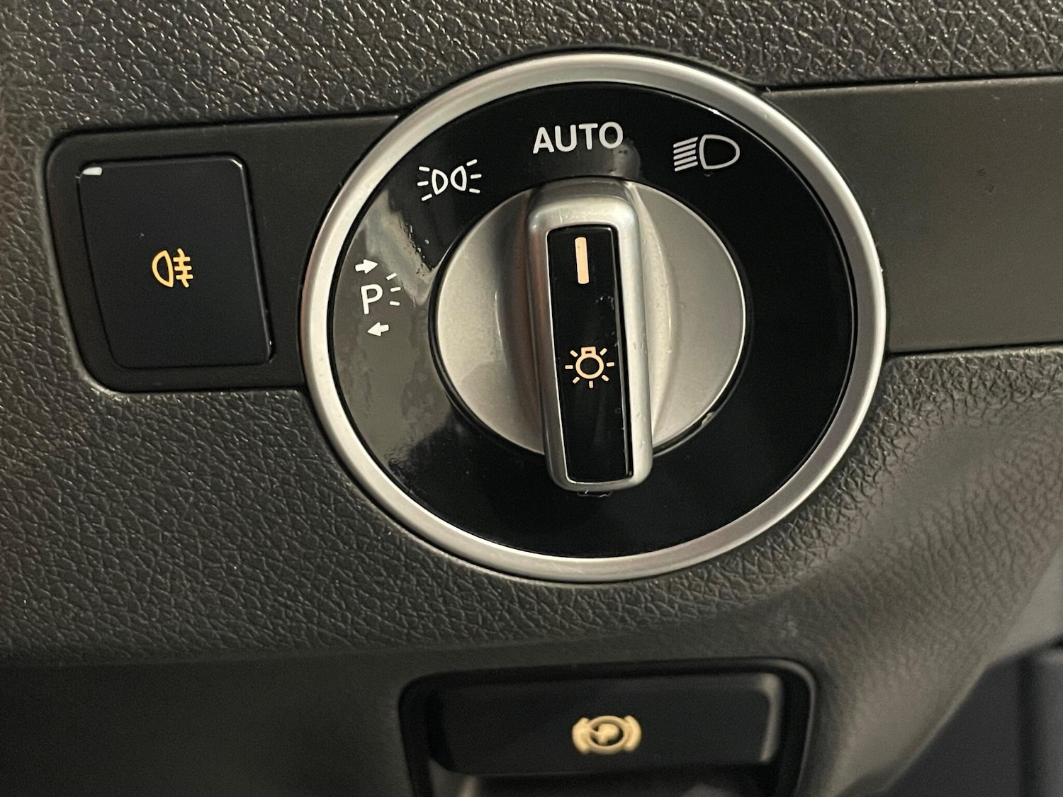 Used Mercedes-Benz CLA 2015 for sale - 77925780: Photo 29