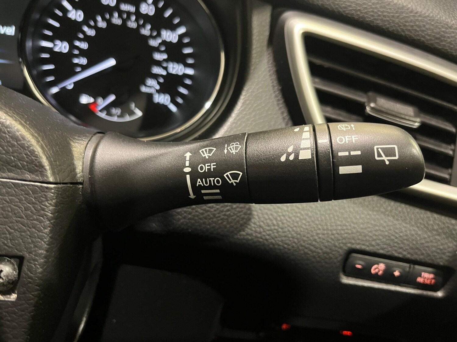 Used Nissan Qashqai for sale - 78127845: Photo 30