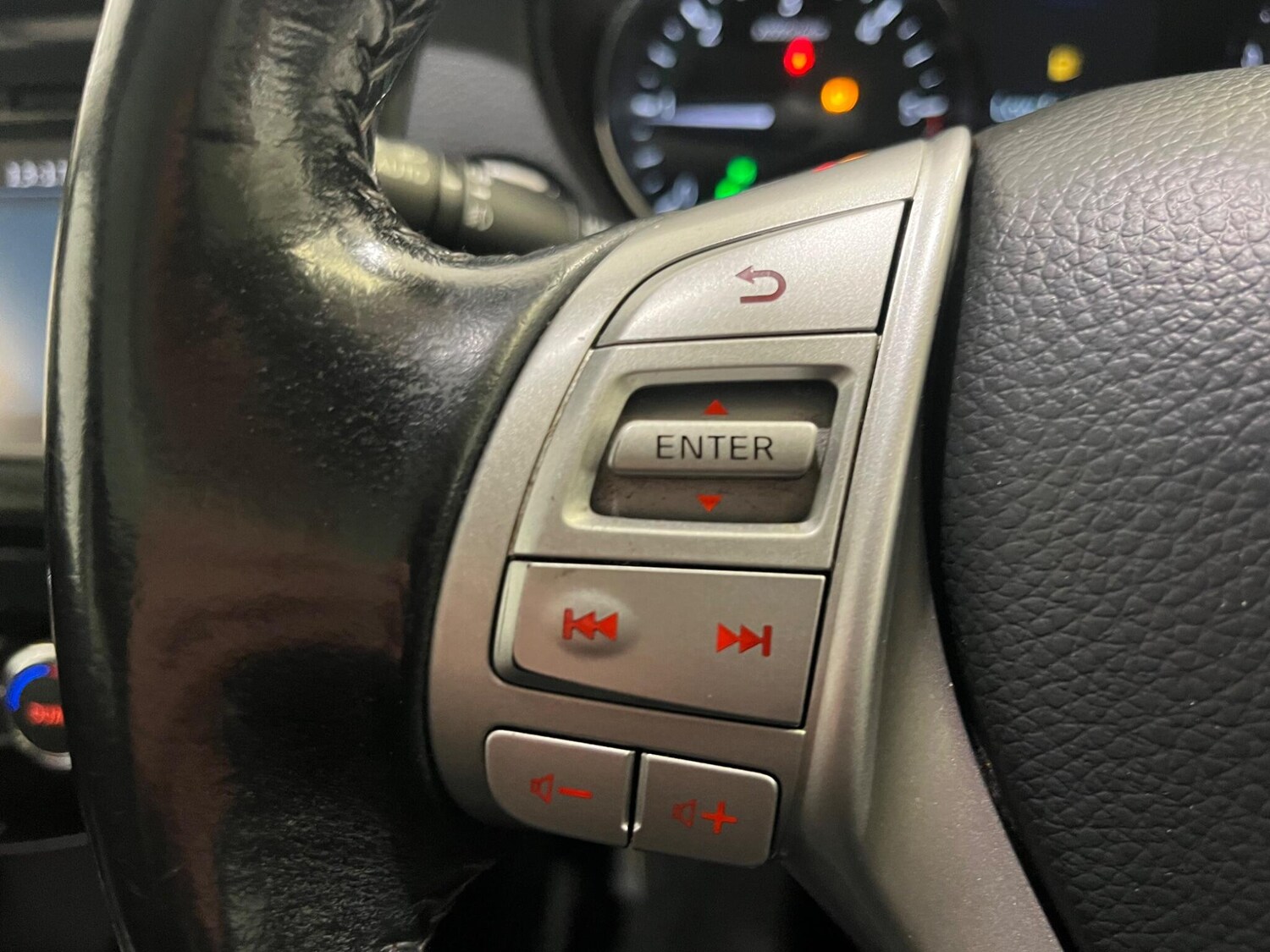 Used Nissan Qashqai for sale - 78127845: Photo 31