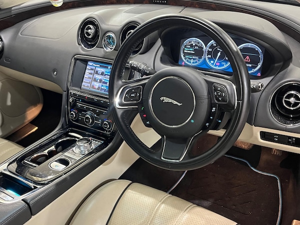 Used Jaguar XJ 2025 for sale - 76284107: Photo 14