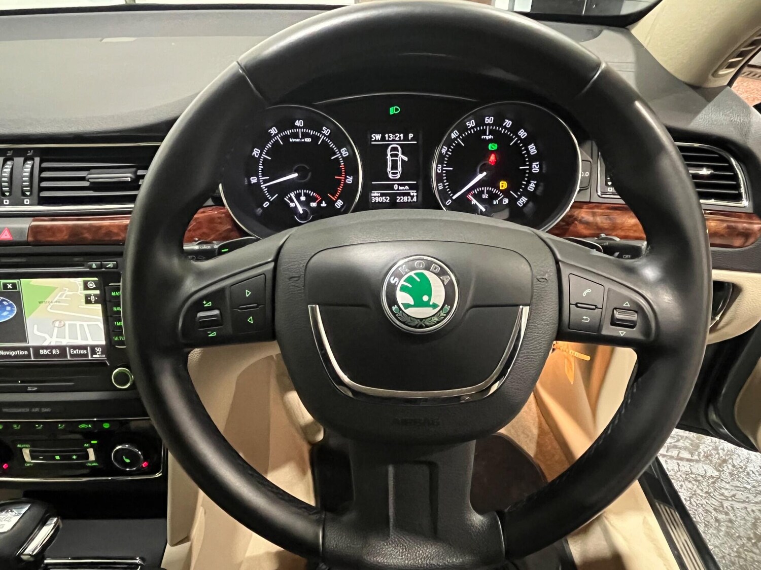 Used Skoda Superb 2012 for sale - 77469035: Photo 56