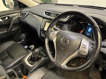 Used Nissan X-Trail 2015 for sale - 79093652: Photo