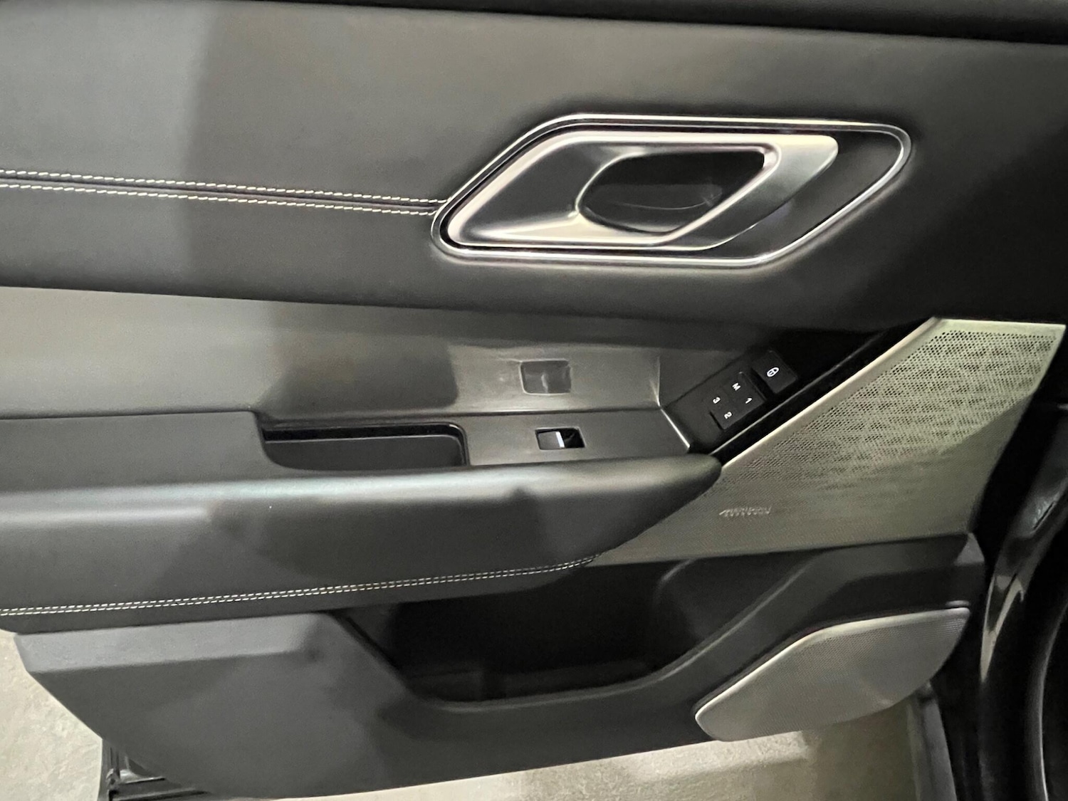 Used Land Rover Range Rover Velar for sale - 76432810: Photo 39