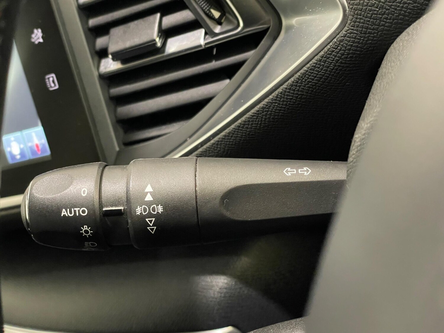 Used Peugeot 308 for sale - 77908407: Photo 31