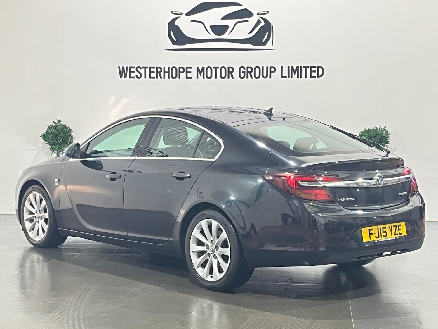 Used Vauxhall Insignia 2015 for sale - 77468723: Photo 2