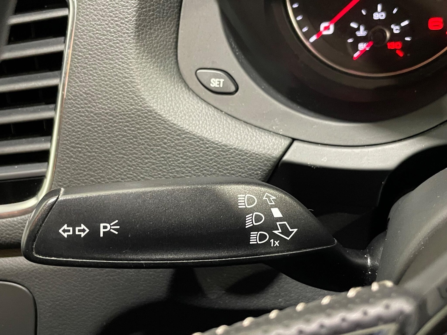 Used Audi Q3 2016 for sale - 77646137: Photo 32