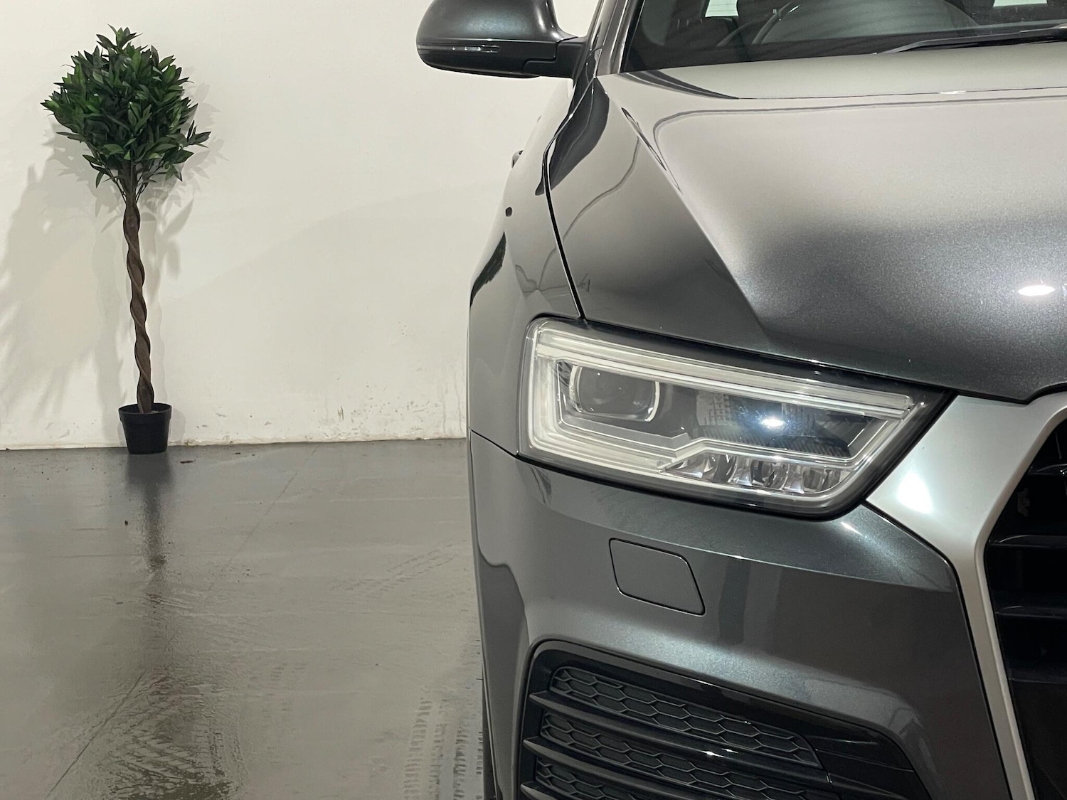 Used Audi Q3 2016 for sale - 77646137: Photo 48