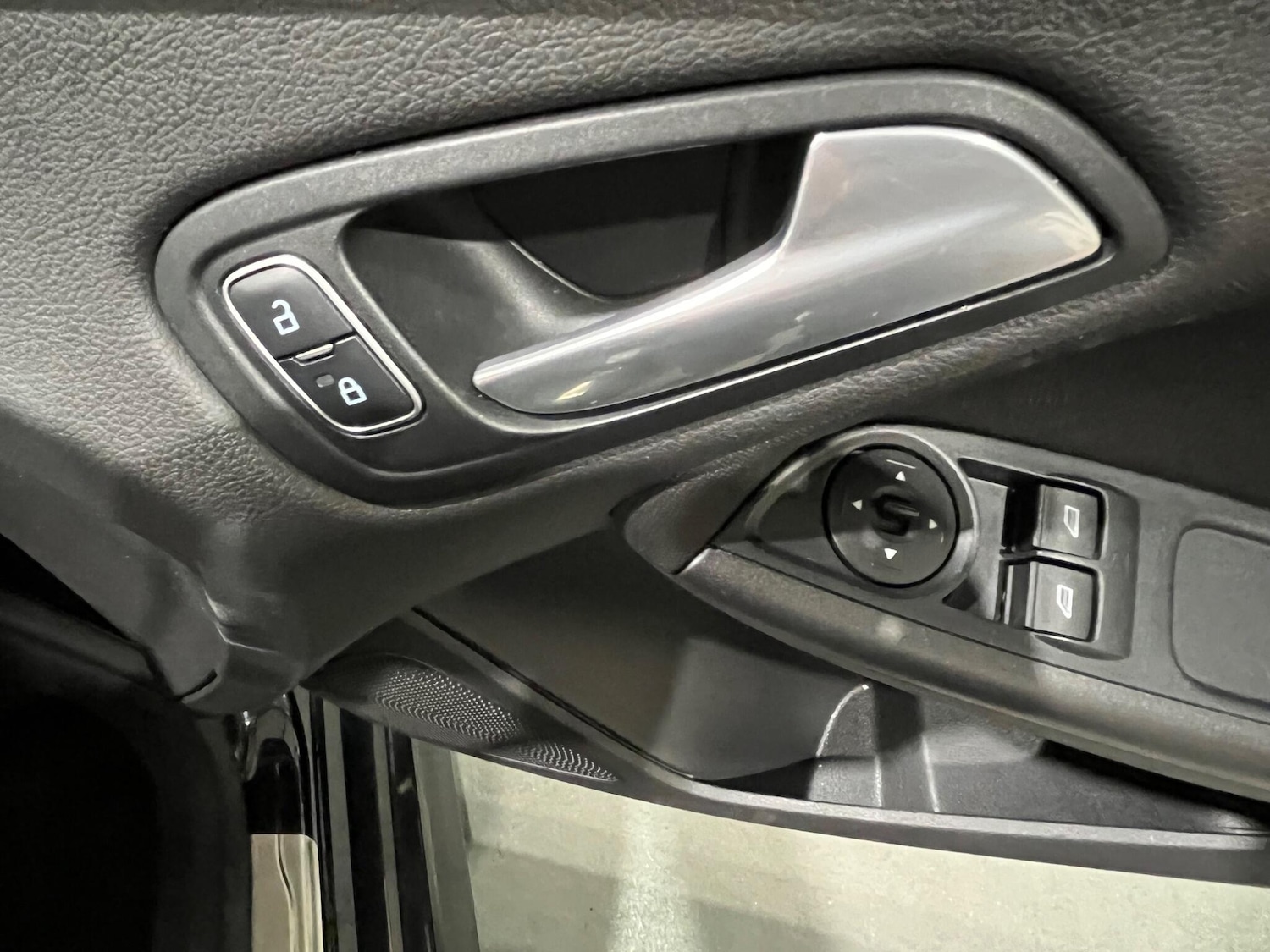 Used Ford Focus 2017 for sale - 76549827: Photo 28