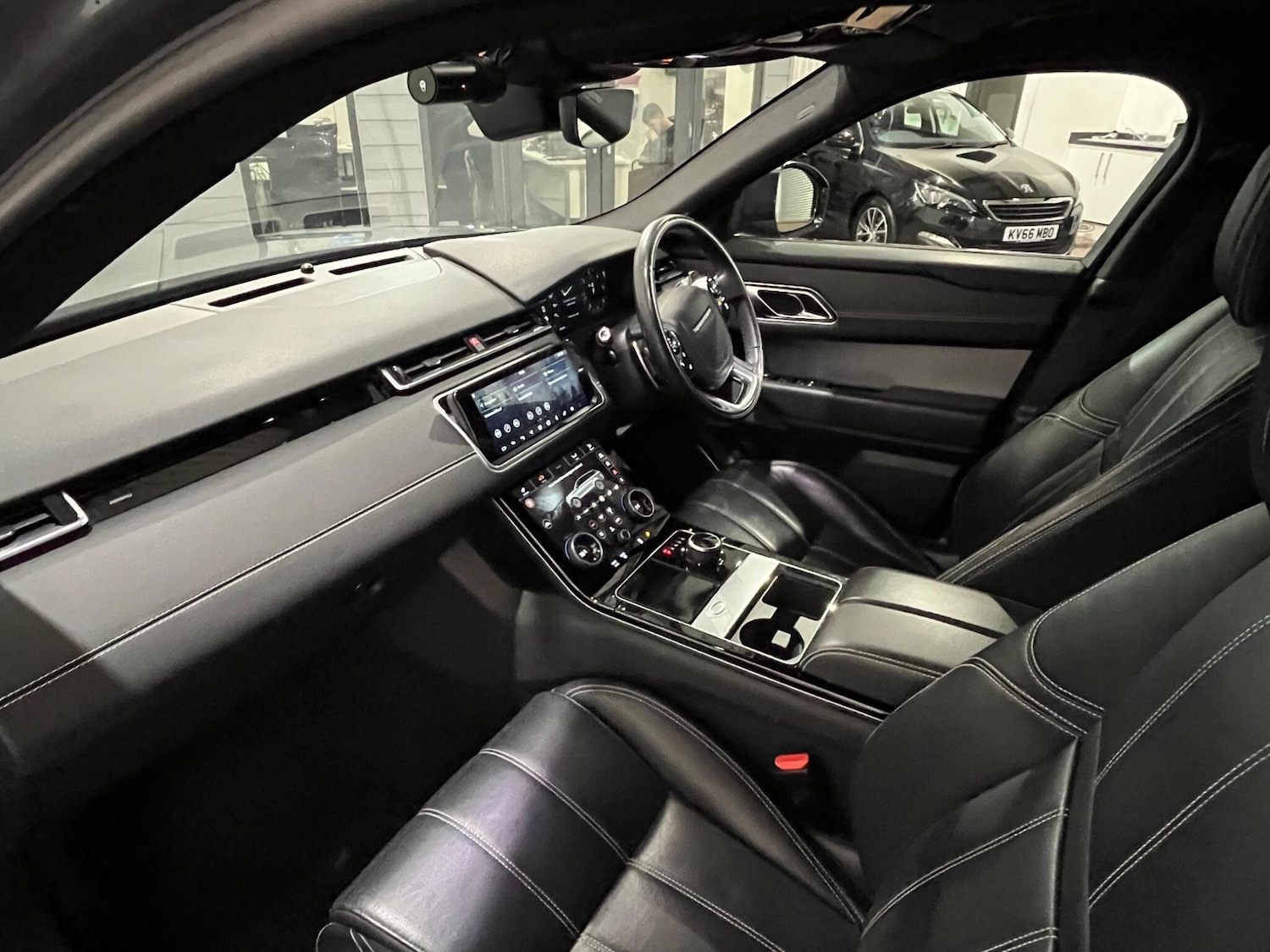 Used Land Rover Range Rover Velar 2019 for sale - 76371389: Photo 15