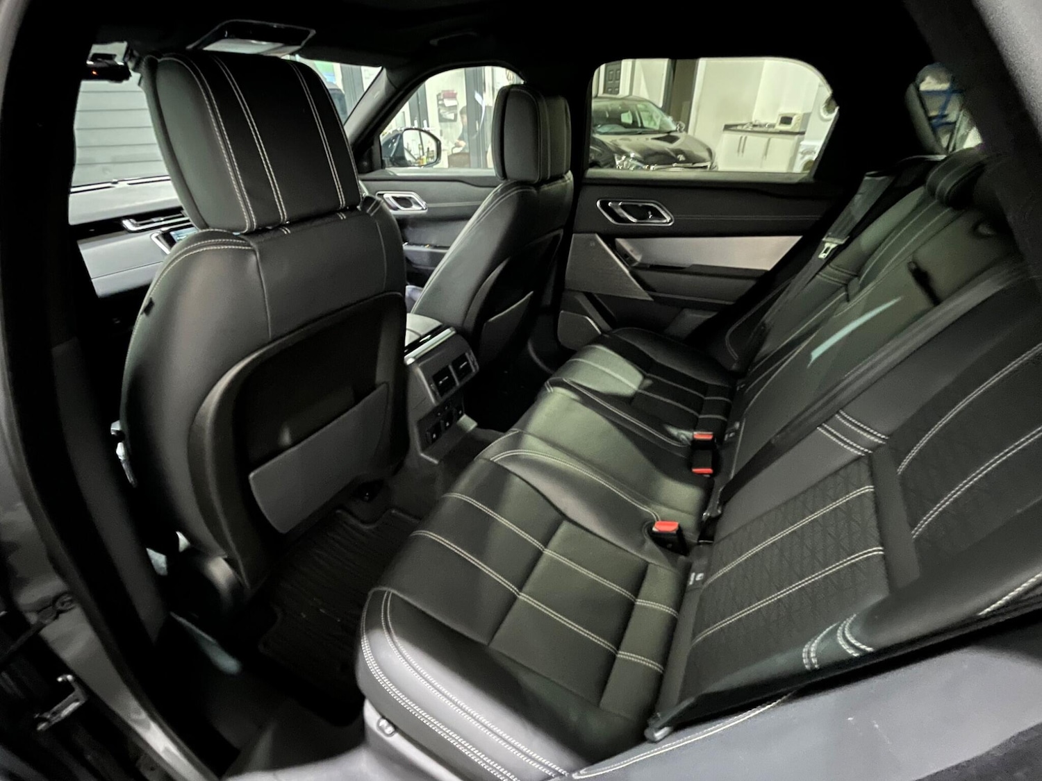 Used Land Rover Range Rover Velar 2019 for sale - 76371389: Photo 17