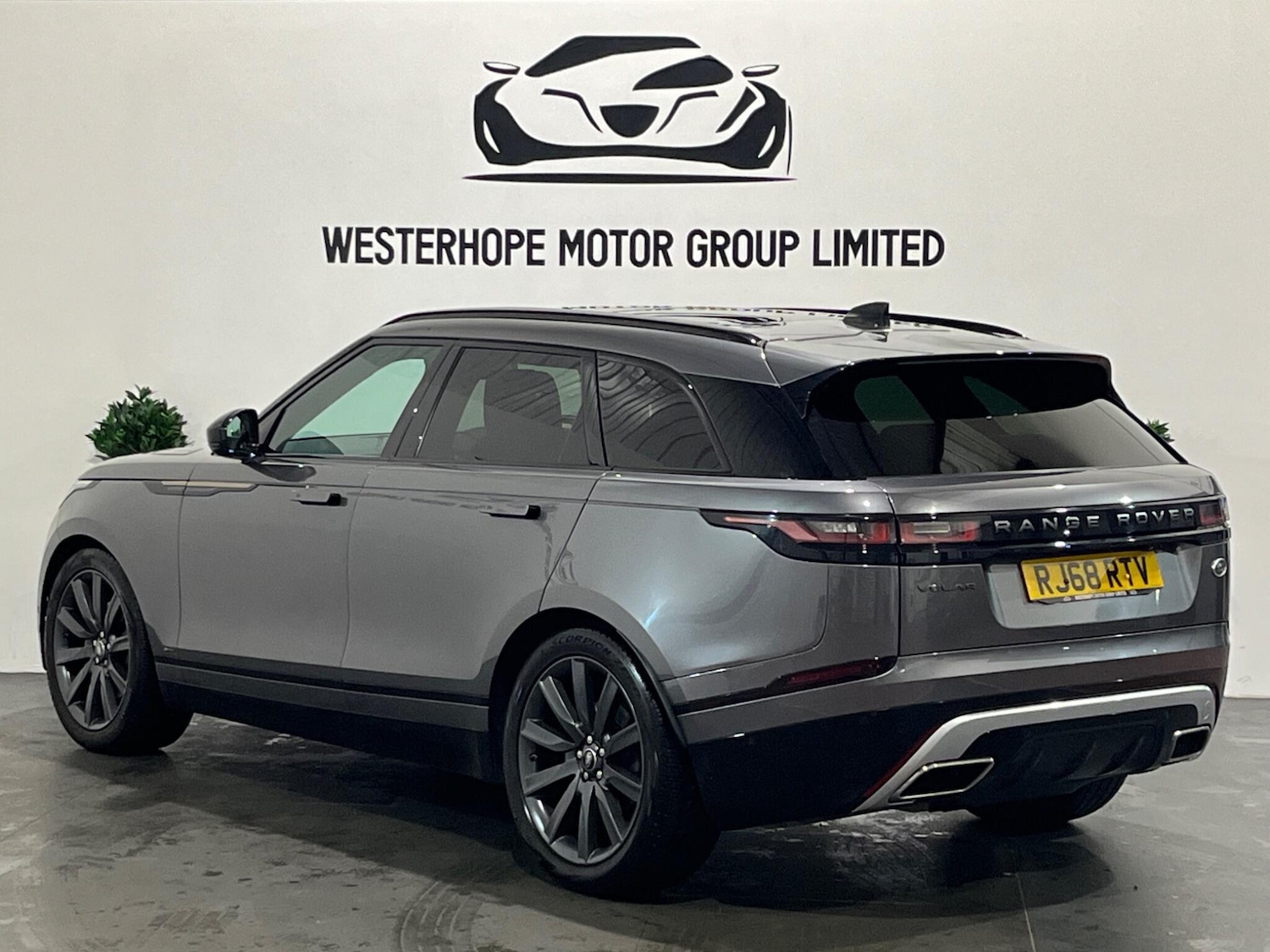 Used Land Rover Range Rover Velar 2019 for sale - 76371389: Photo 2