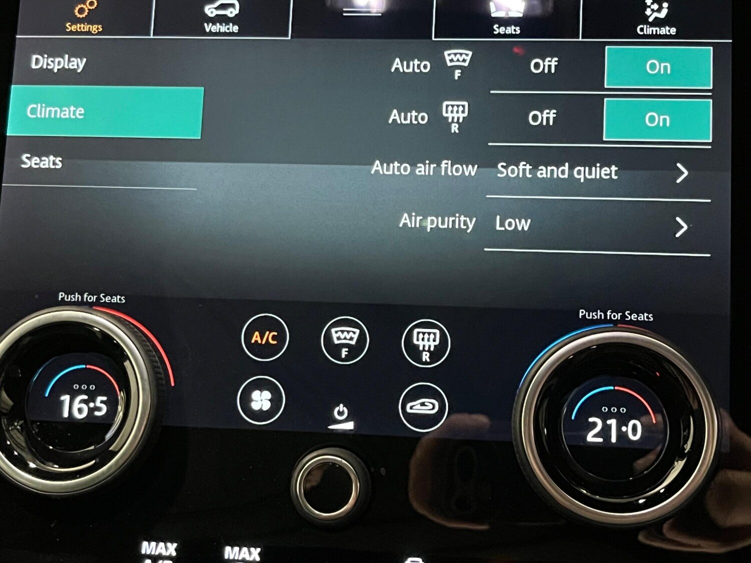Used Land Rover Range Rover Velar 2019 for sale - 76371389: Photo 37