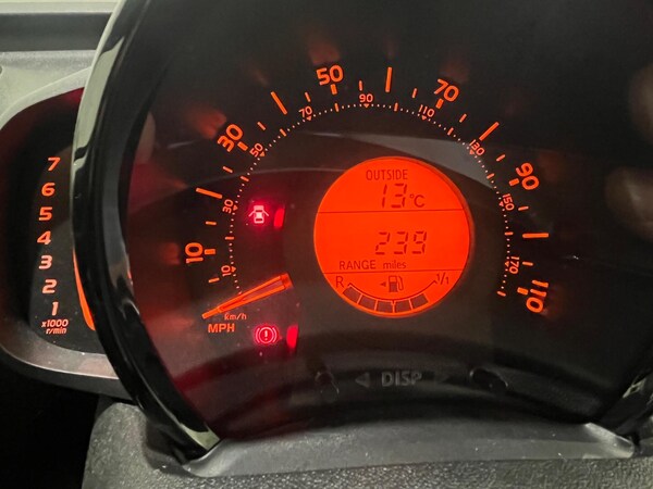 Used Toyota AYGO 2016 for sale - 76239634: Photo 37