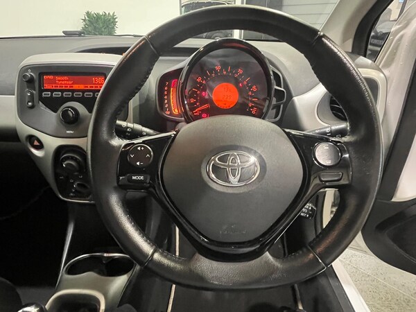 Used Toyota AYGO 2016 for sale - 76239634: Photo 39