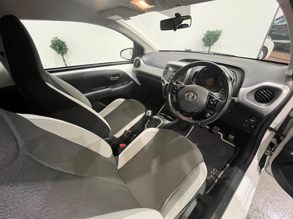 Used Toyota AYGO 2016 for sale - 76239634: Photo 3