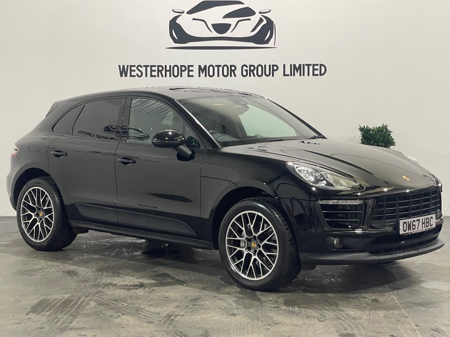 Used Porsche Macan 2017 for sale - 77940224: Photo 1