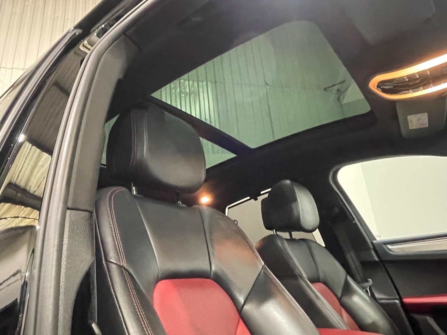 Used Porsche Macan 2017 for sale - 77940224: Photo 24