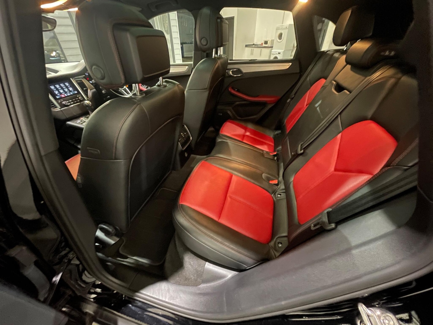 Used Porsche Macan 2017 for sale - 77940224: Photo 25