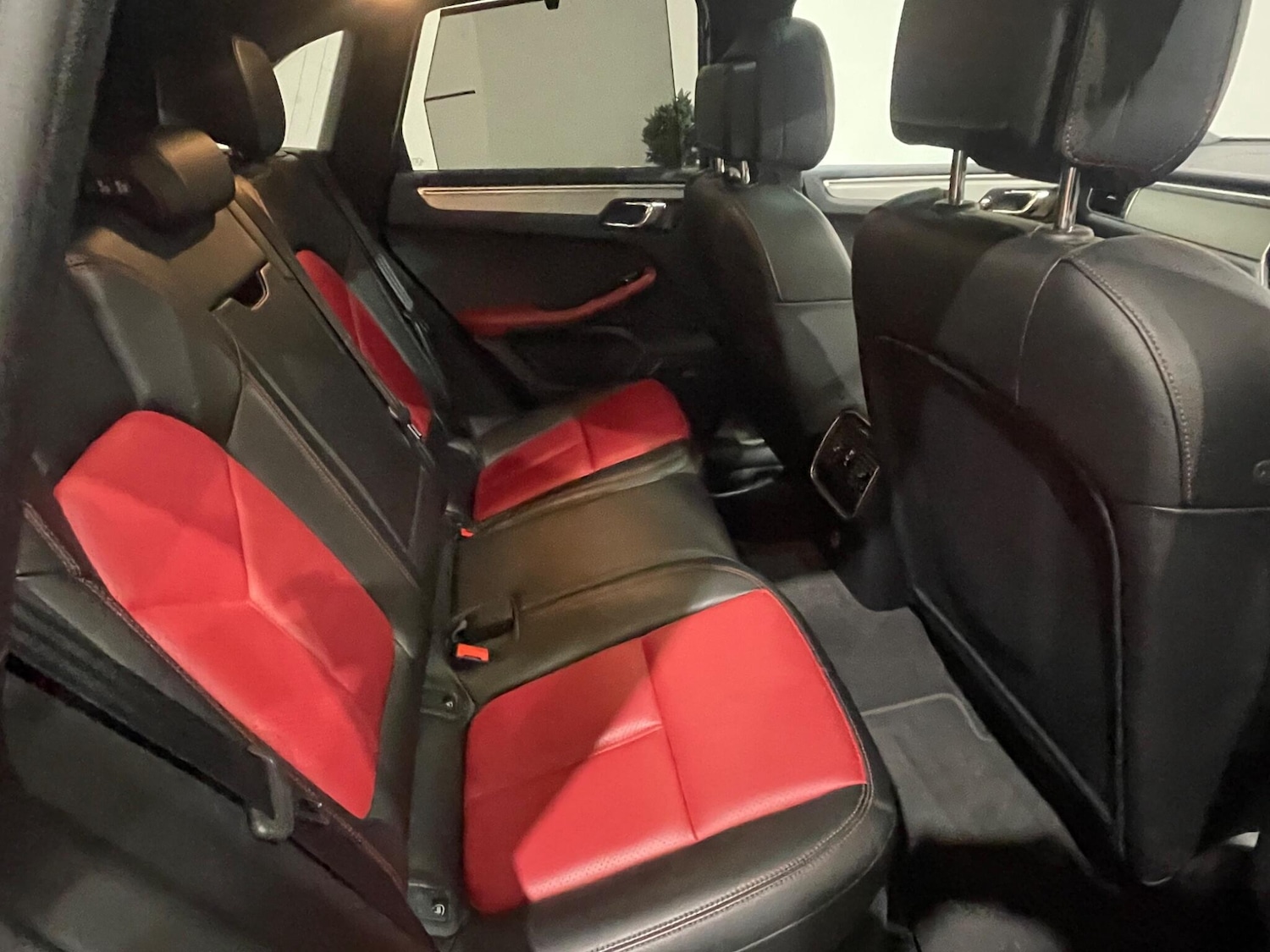 Used Porsche Macan 2017 for sale - 77940224: Photo 28