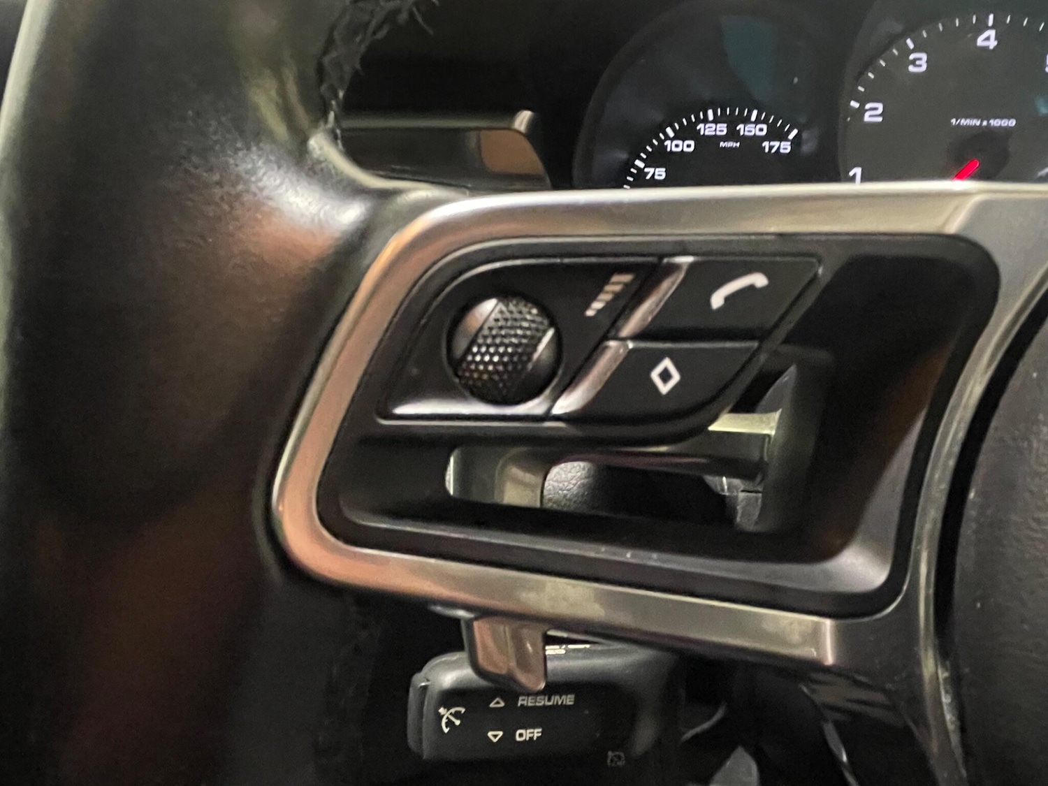 Used Porsche Macan 2017 for sale - 77940224: Photo 37