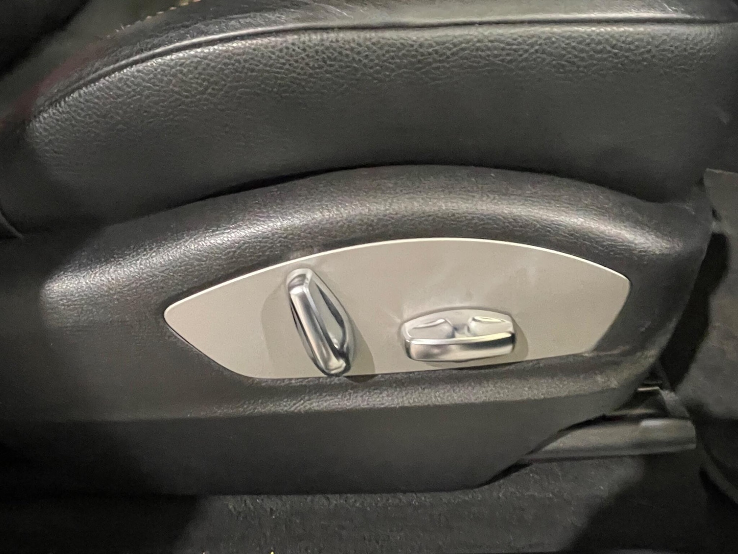 Used Porsche Macan 2017 for sale - 77940224: Photo 39