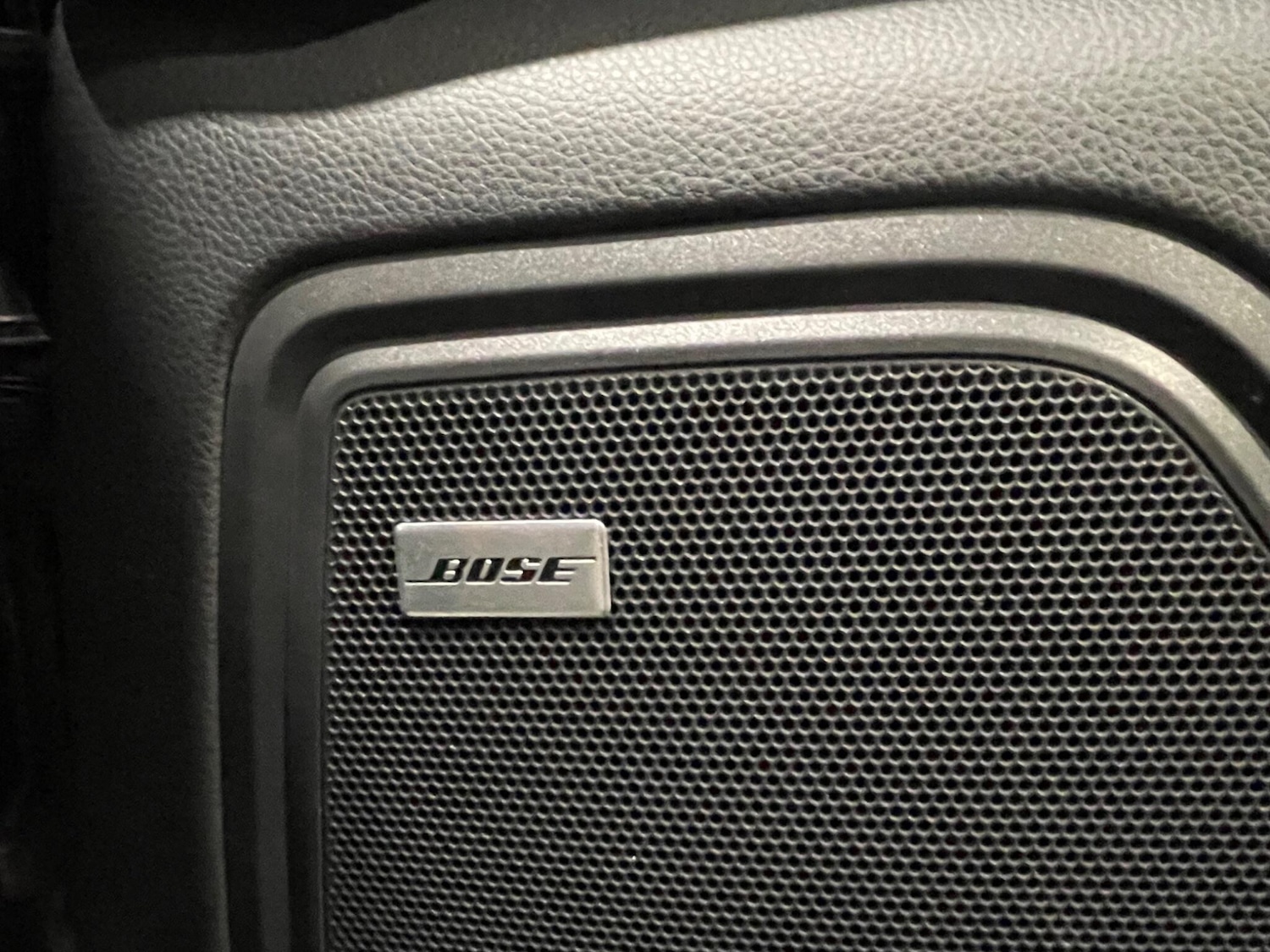 Used Porsche Macan 2017 for sale - 77940224: Photo 41