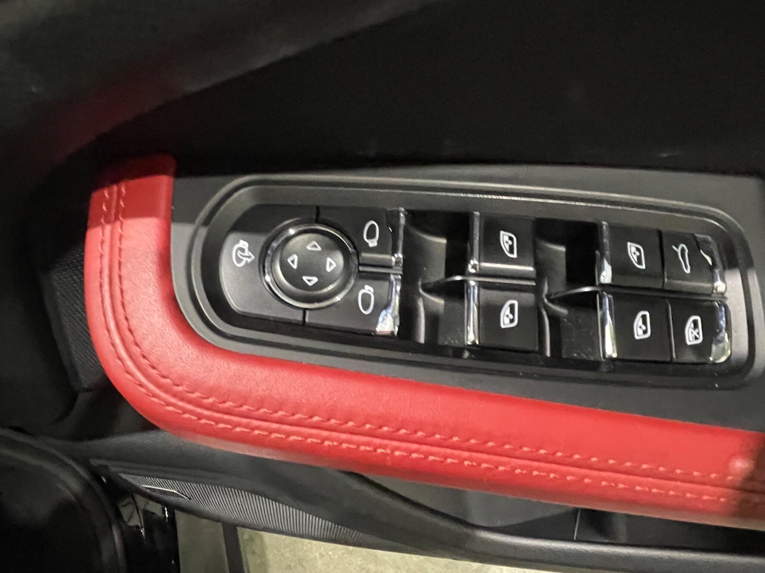 Used Porsche Macan 2017 for sale - 77940224: Photo 47