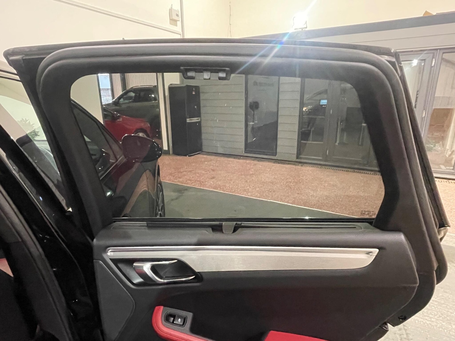 Used Porsche Macan 2017 for sale - 77940224: Photo 48