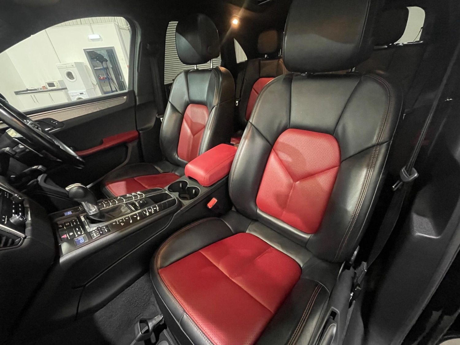 Used Porsche Macan 2017 for sale - 77940224: Photo 77