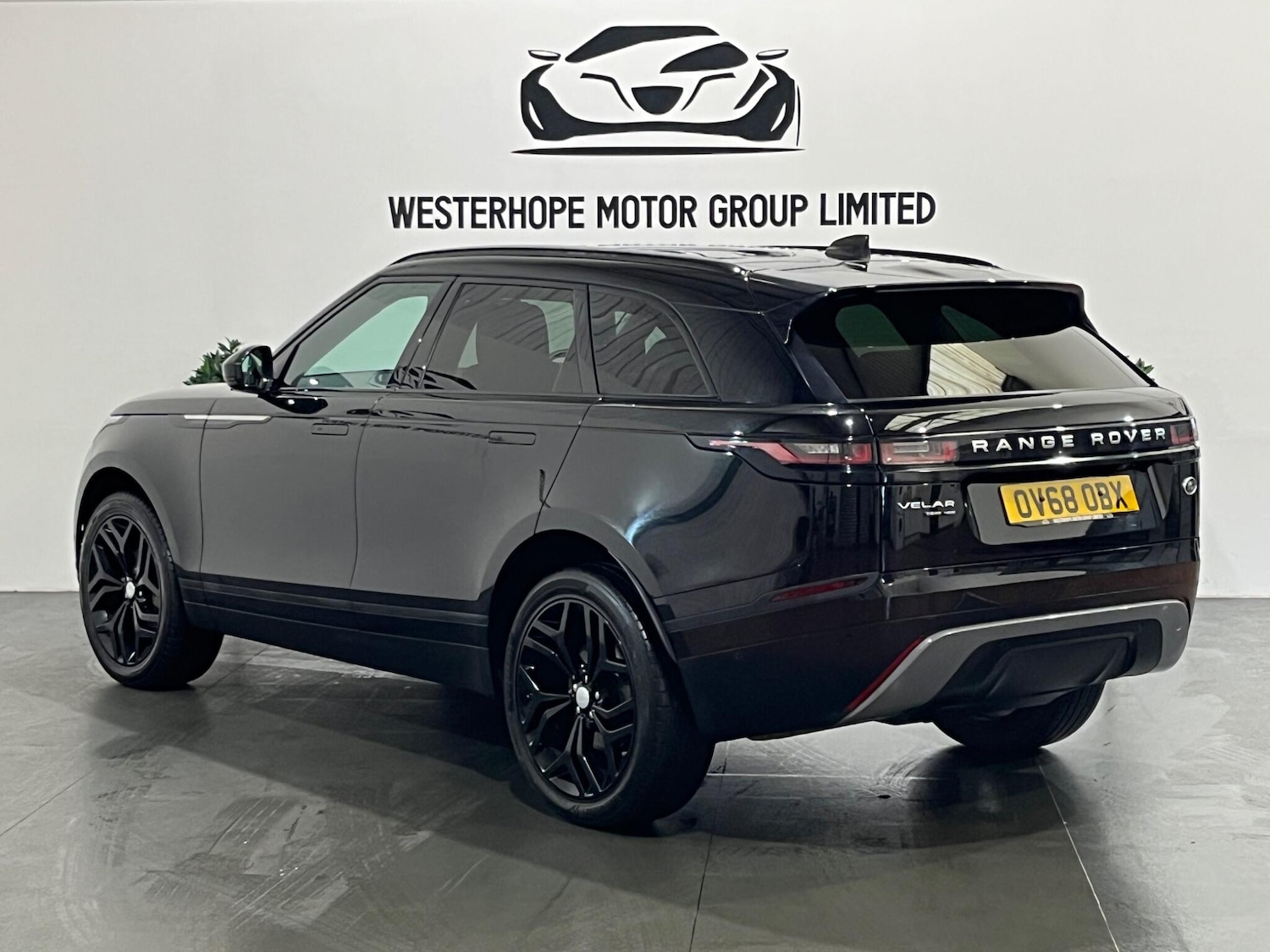 Used Land Rover Range Rover Velar 2018 for sale - 76993057: Photo 2