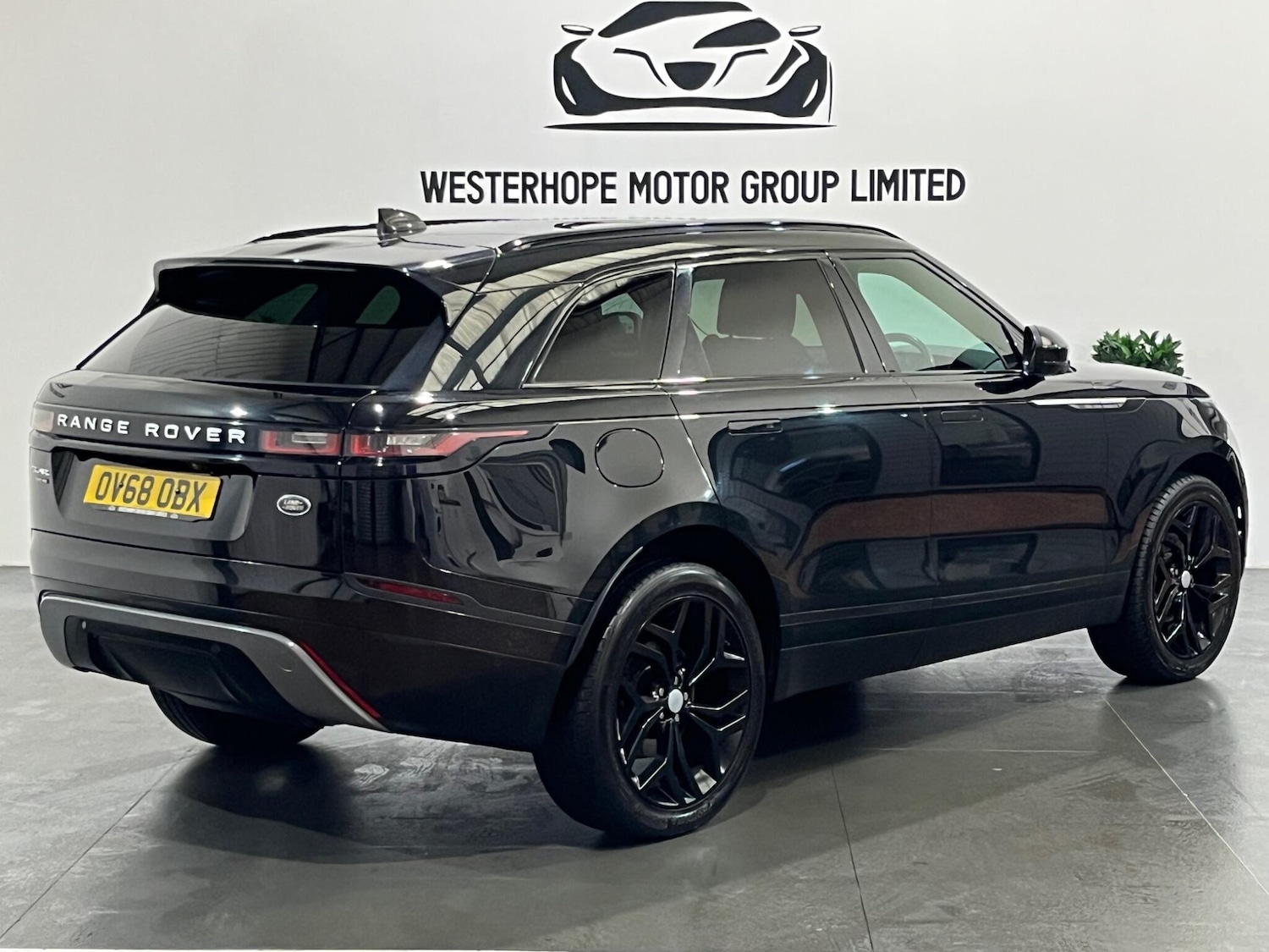 Used Land Rover Range Rover Velar 2018 for sale - 76993057: Photo 4