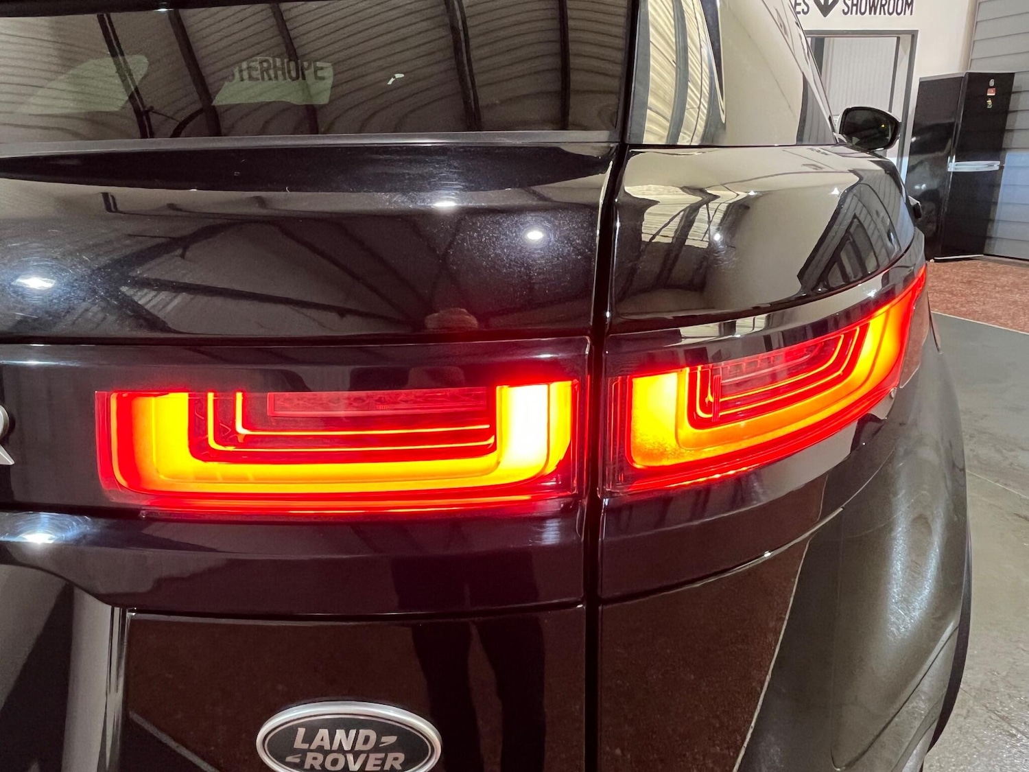 Used Land Rover Range Rover Velar 2018 for sale - 76993057: Photo 69