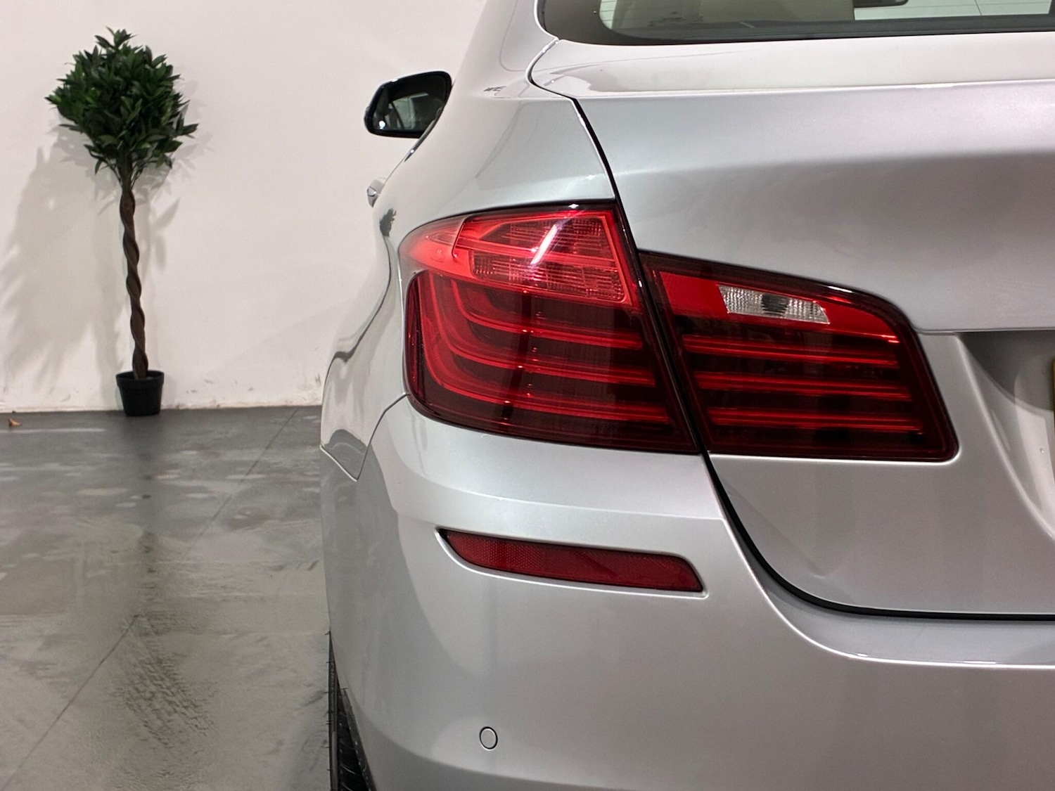 Used BMW 5 Series 2014 for sale - 77331473: Photo 54