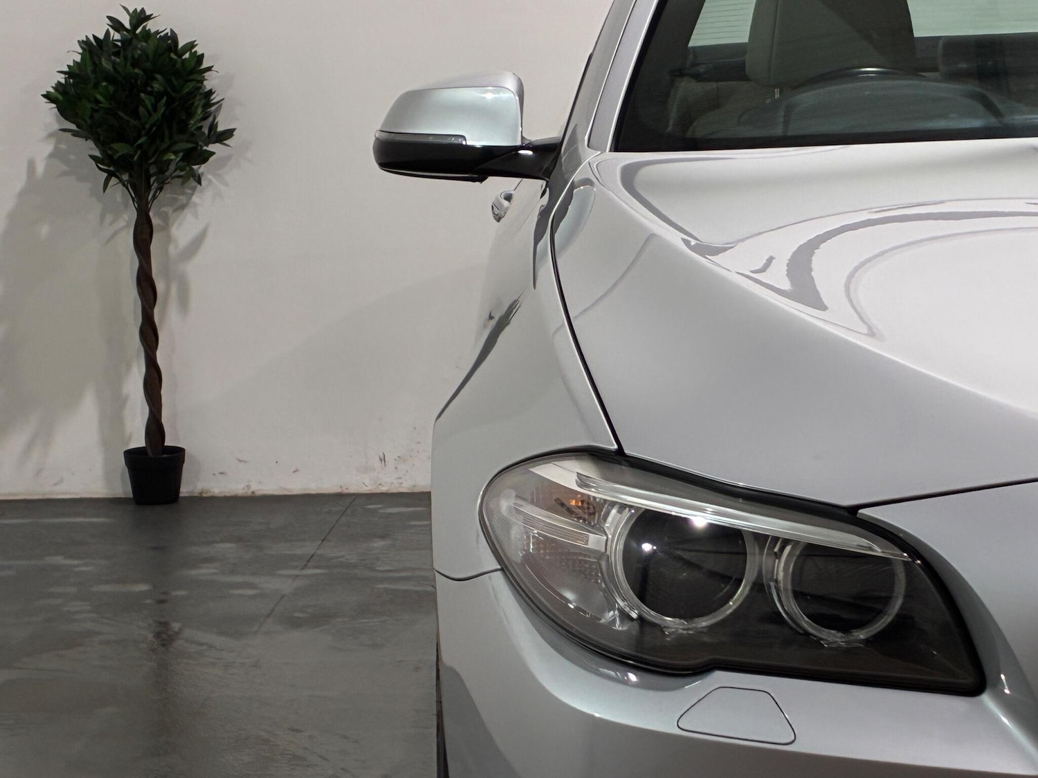 Used BMW 5 Series 2014 for sale - 77331473: Photo 56
