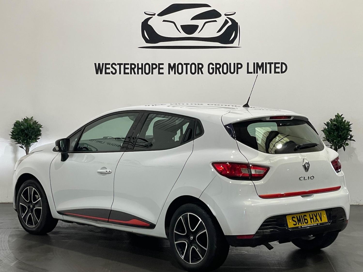Used Renault Clio 2016 for sale - 77892501: Photo 2