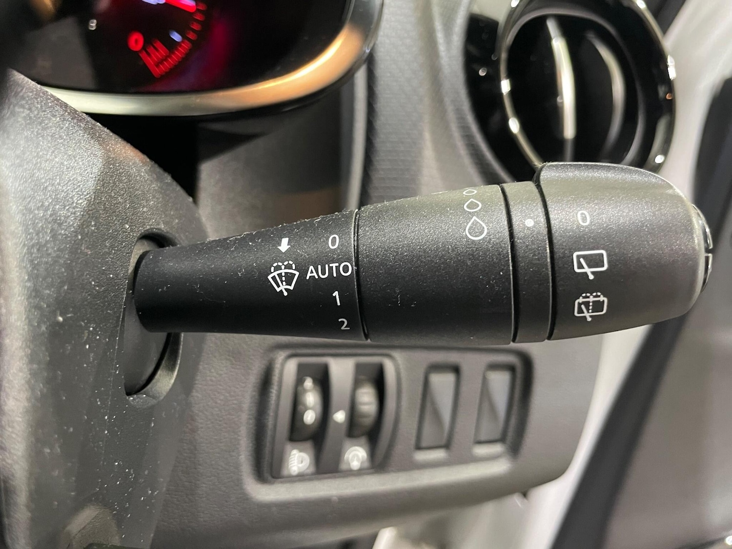 Used Renault Clio 2016 for sale - 77892501: Photo 32