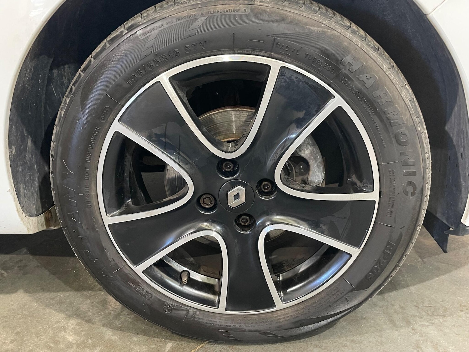 Used Renault Clio 2016 for sale - 77892501: Photo 42