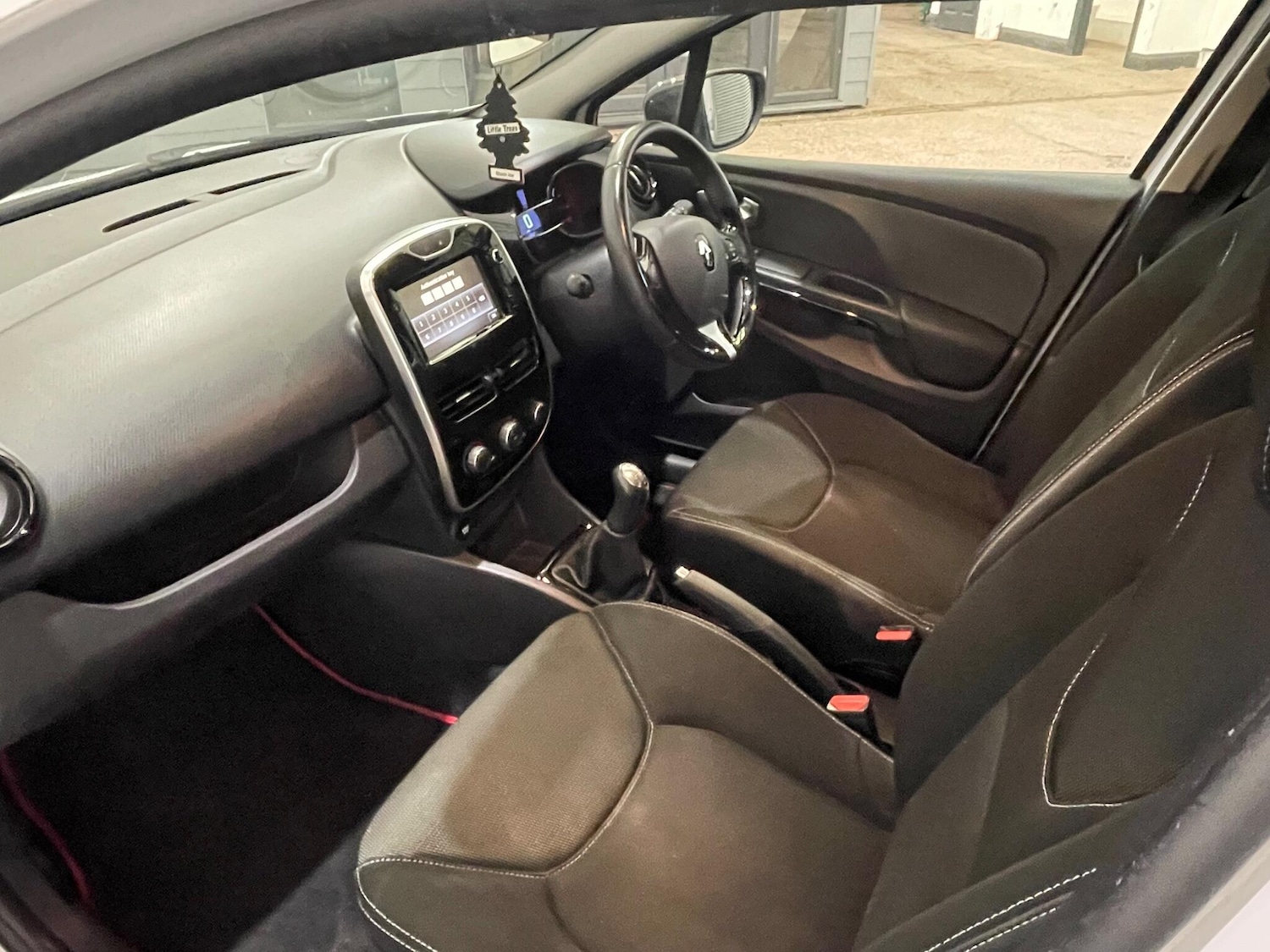 Used Renault Clio 2016 for sale - 77892501: Photo 50