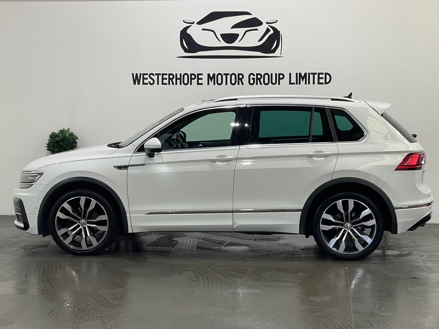 Used Volkswagen Tiguan for sale - 77883520: Photo 14