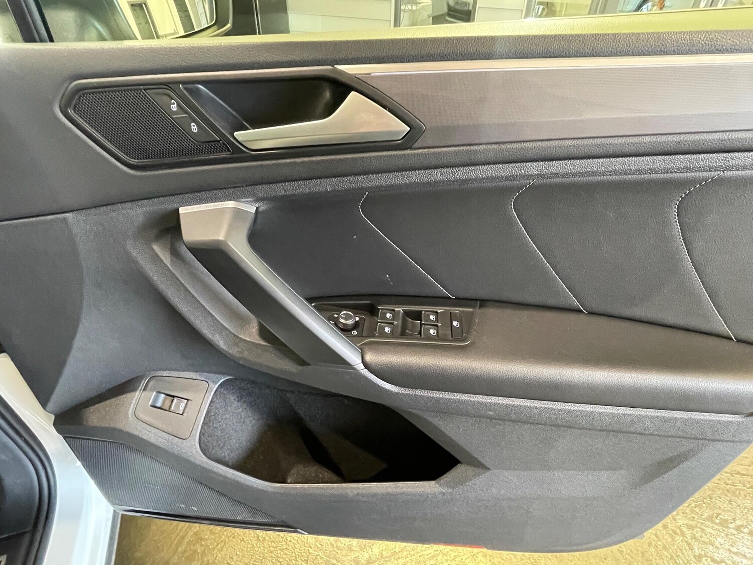 Used Volkswagen Tiguan for sale - 77883520: Photo 42