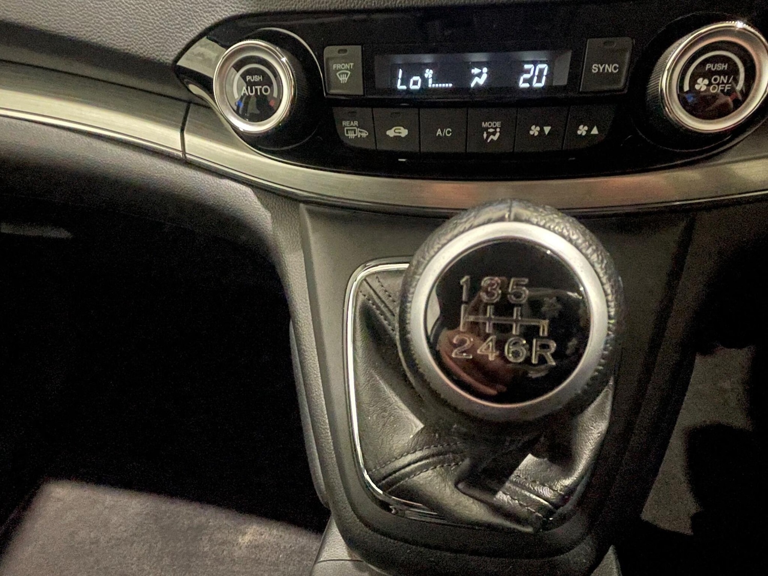 Used Honda CR-V 2017 for sale - 77684394: Photo 23