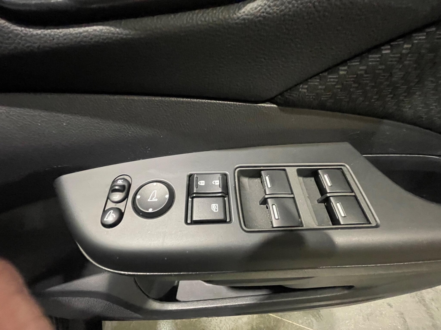 Used Honda CR-V 2017 for sale - 77684394: Photo 32