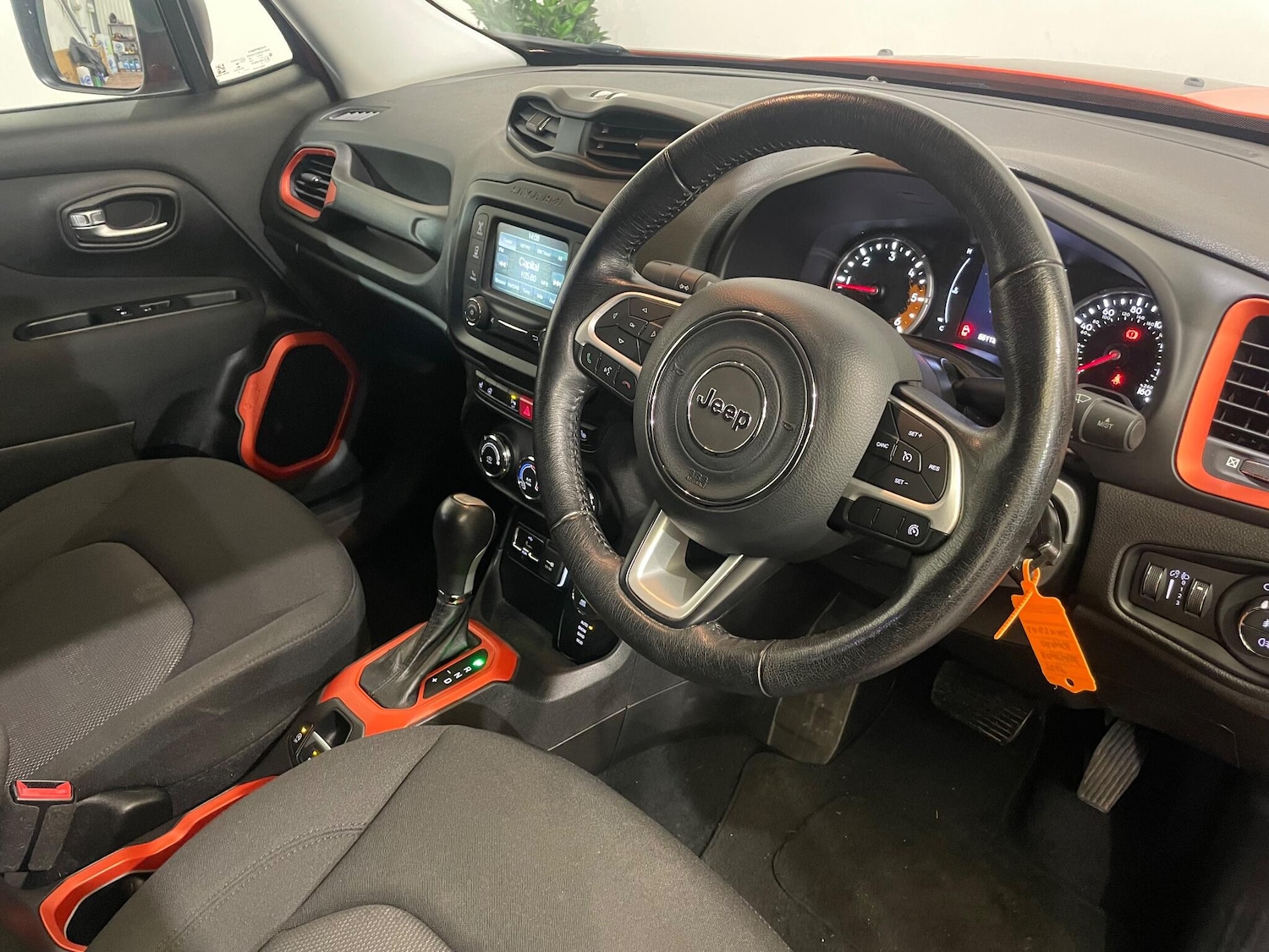 Used Jeep Renegade 2017 for sale - 77958439: Photo 3