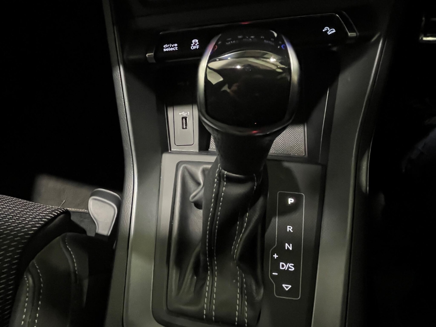 Used Audi Q3 2020 for sale - 77376028: Photo 25