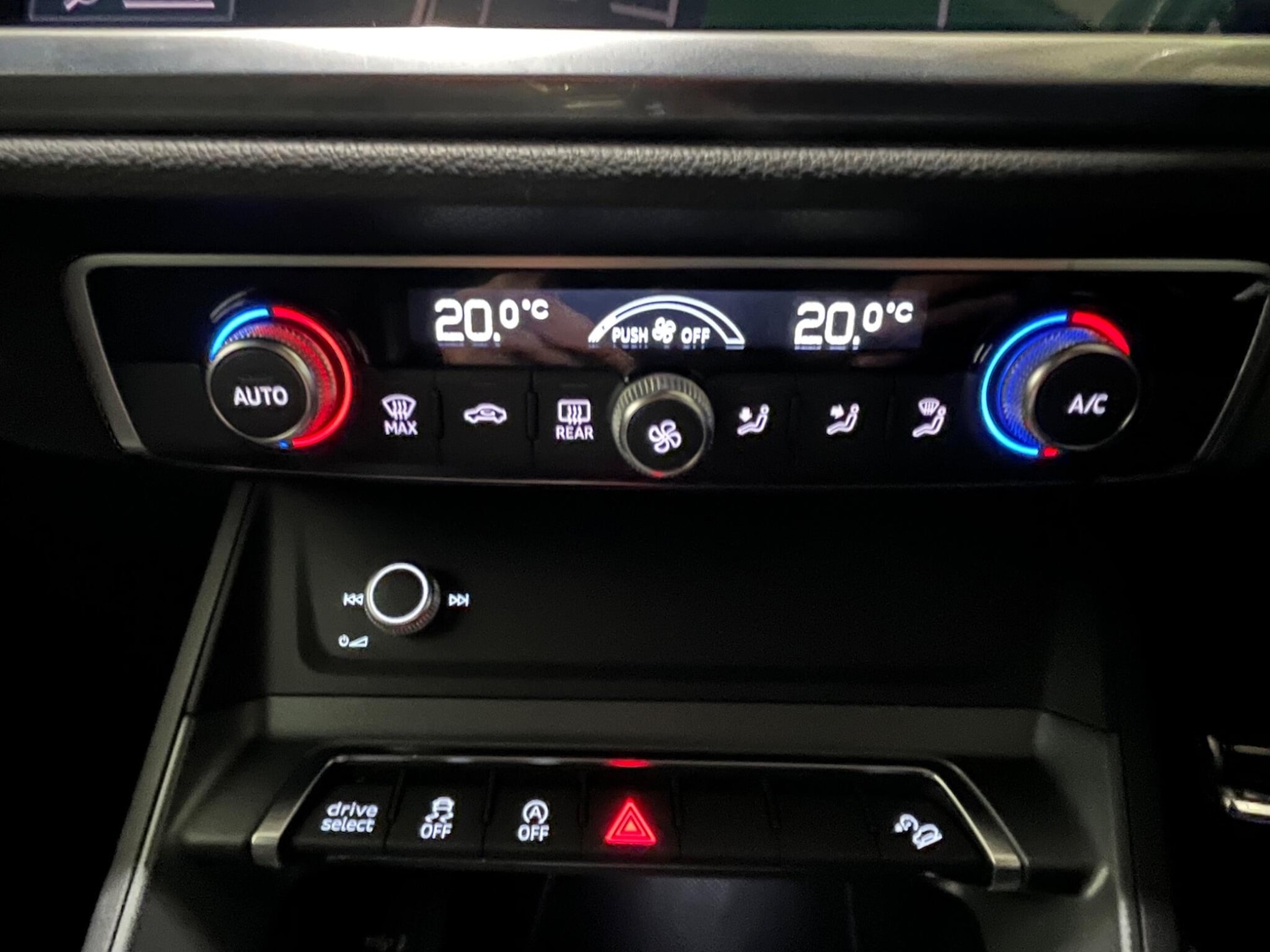 Used Audi Q3 2020 for sale - 77376028: Photo 32