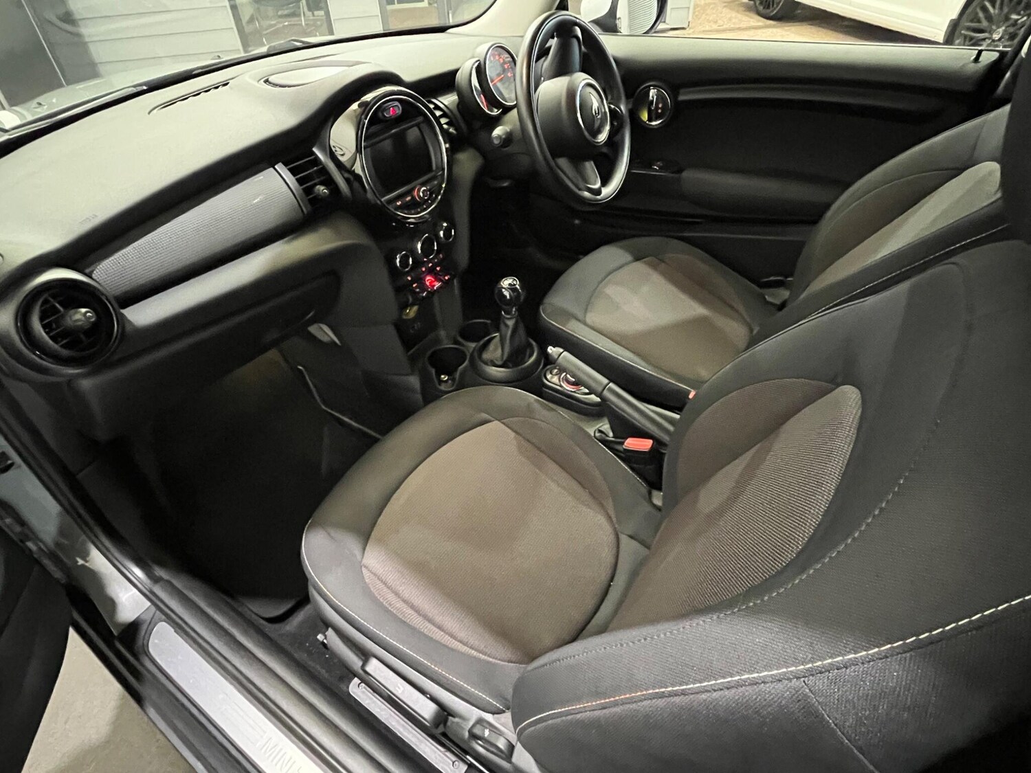 Used MINI Hatch 2017 for sale - 76377206: Photo 33