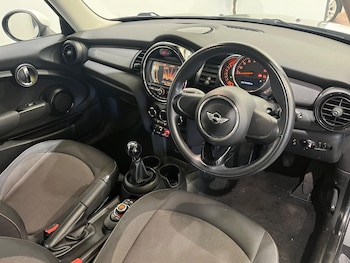 Used MINI Hatch 2017 for sale - 76377206: Photo