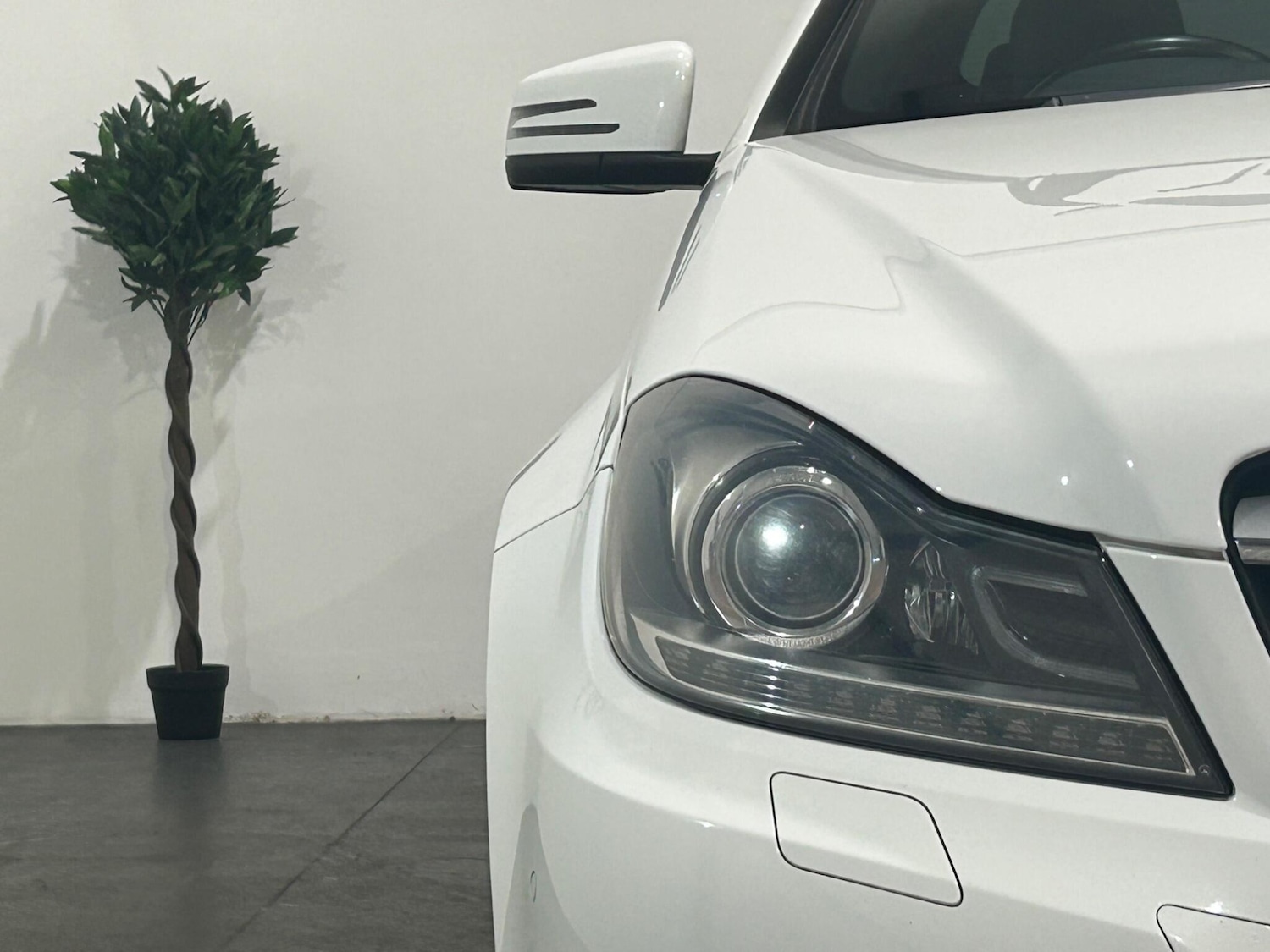 Used Mercedes-Benz C-Class 2014 for sale - 76121608: Photo 49
