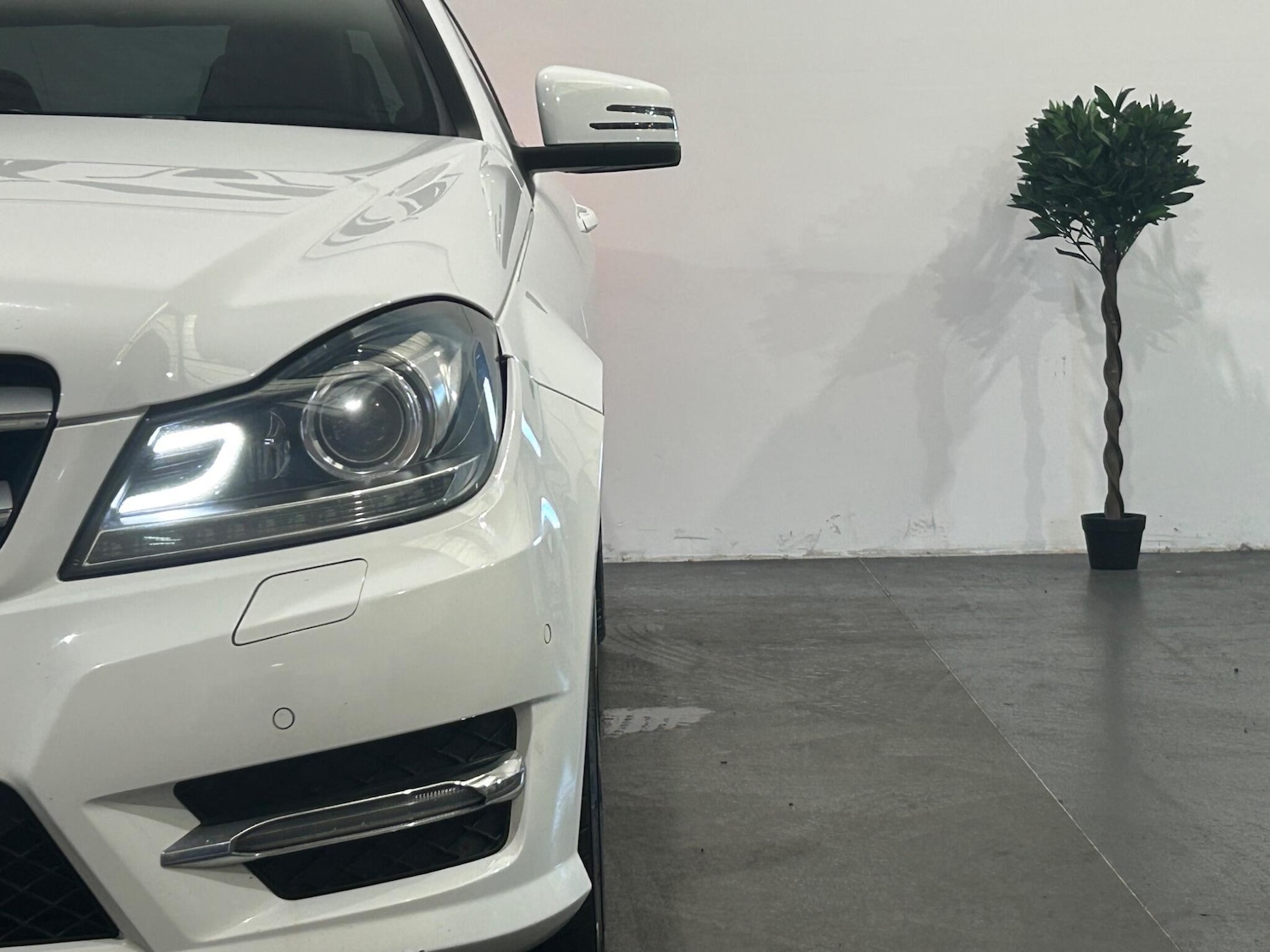 Used Mercedes-Benz C-Class 2014 for sale - 76121608: Photo 50