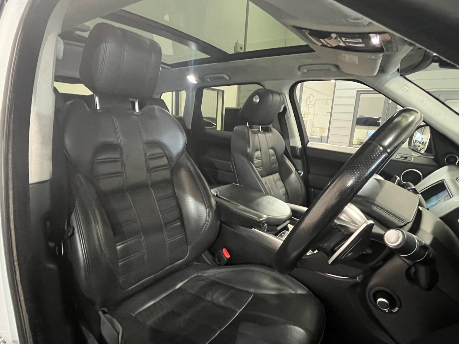 Used Land Rover Range Rover Sport 2017 for sale - 76239049: Photo 46